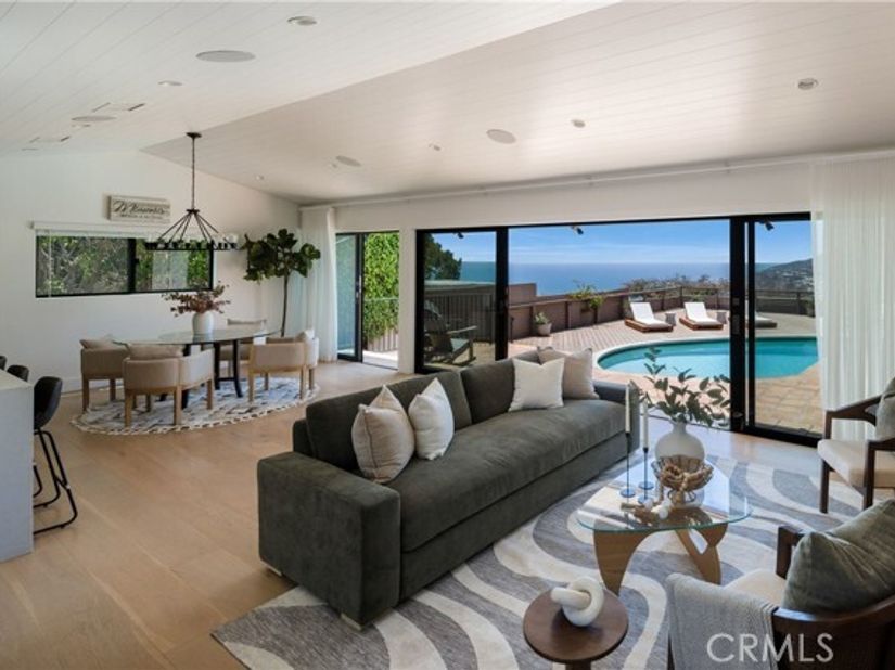225 Notteargenta Road, Pacific Palisades (los Angeles) CA 90272