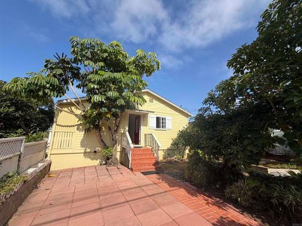 534 Ocean View Avenue, Encinitas CA 92024