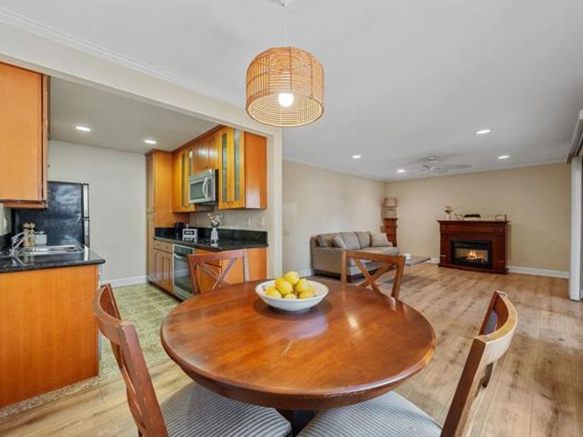 8548 Via Mallorca E, La Jolla (san Diego) CA 92037