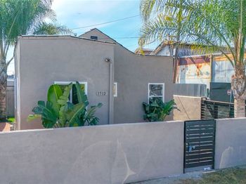 1712 E 57th