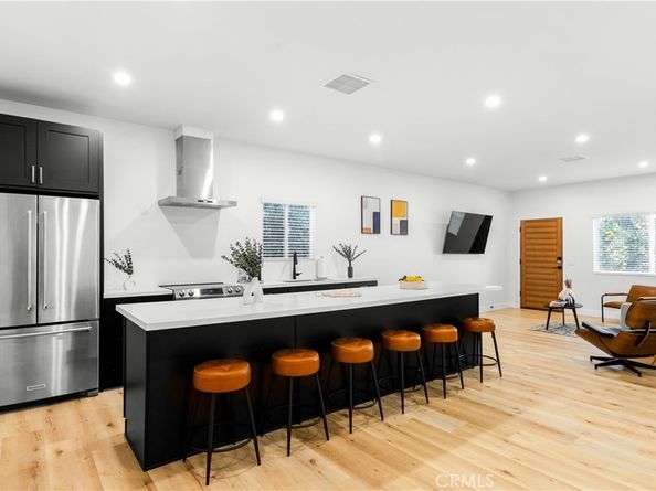 925 E 65th Street, Inglewood CA 90302