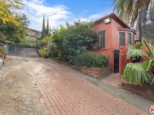 3226 Barham Boulevard, Los Angeles CA 90068