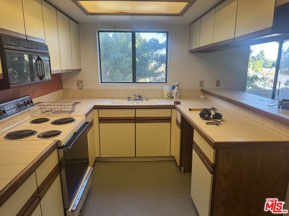 5000 S Centinela Avenue 243, Los Angeles CA 90066