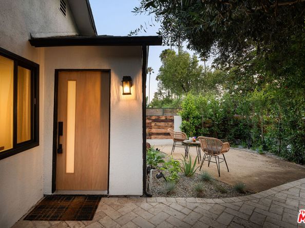 1506 N Benton Way, Los Angeles CA 90026