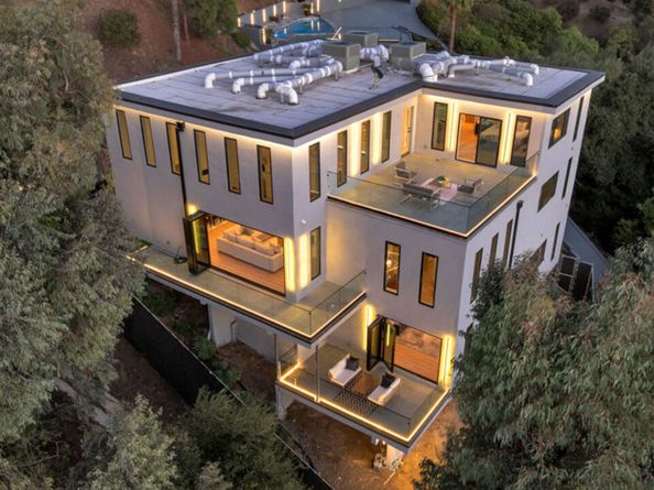 7966 Mulholland Drive, Los Angeles CA 90046