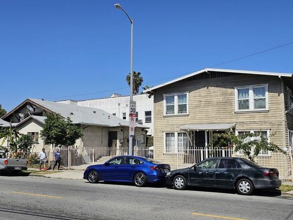 1120 N Van Ness Avenue, Los Angeles CA 90038