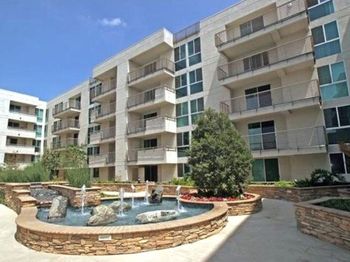 267 S San Pedro Street