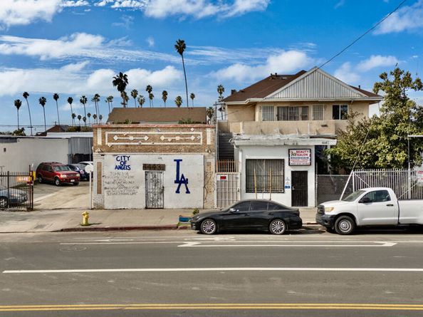 4441 Avalon Boulevard, Los Angeles CA 90011