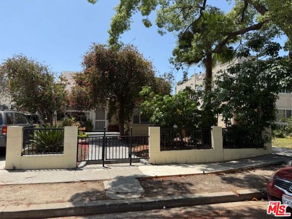 5724 La Mirada Avenue, Los Angeles CA 90038