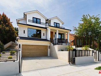 2565 Patricia Avenue