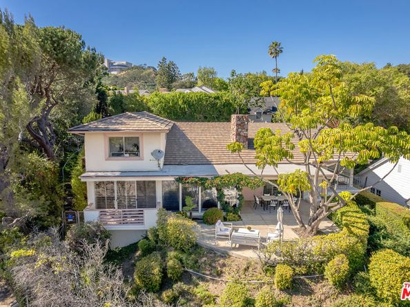 11356 Thurston Circle, Los Angeles CA 90049