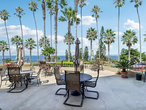 1040 Coast Blvd S 102, La Jolla CA 92037