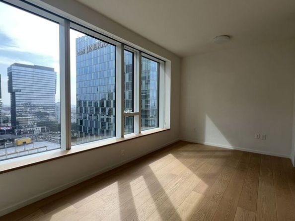 889 Francisco Street 807, Los Angeles CA 90017