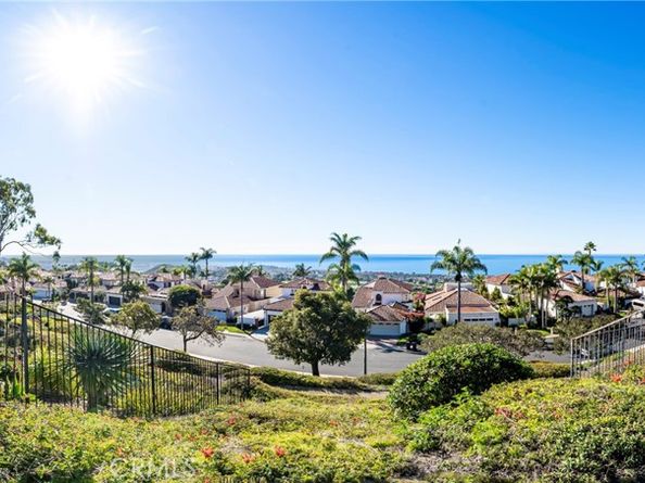 527 Avenida Buenos Aires, San Clemente CA 92672