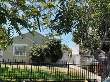 612 1/2 E 87th Street