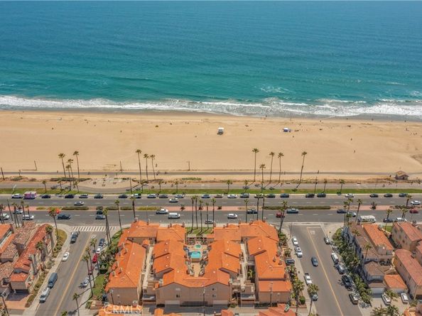 2000 Pacific Coast Highway 313, Huntington Beach CA 92648