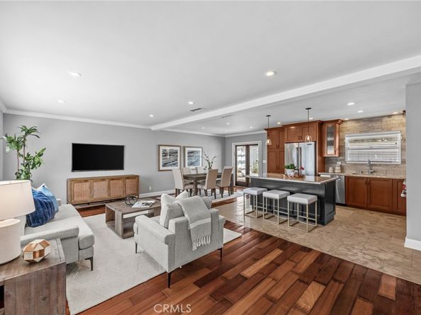 224 Pauline Place, Costa Mesa CA 92627