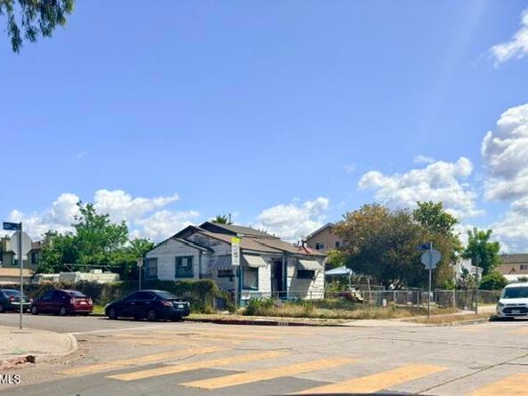 203 E 107th Street, Los Angeles CA 90003