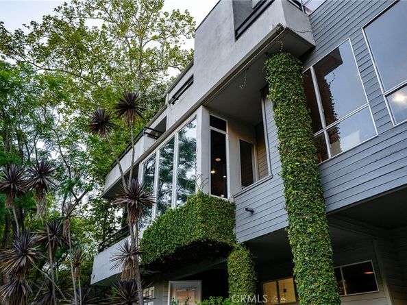 1833 Roscomare Road, Los Angeles CA 90077