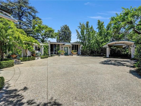 935 Hillcrest, Pasadena CA 91106