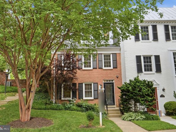 6740 Towne Lane Road, Mclean VA 22101