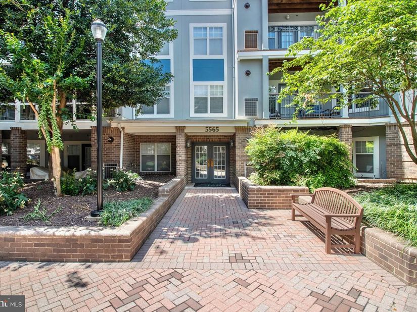 5565 Seminary Road 415, Falls Church VA 22041