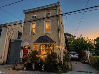 234 W Queen Lane