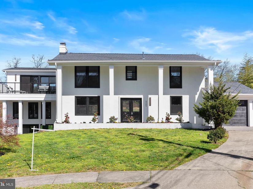 2100 S Pierce Street, Arlington VA 22202