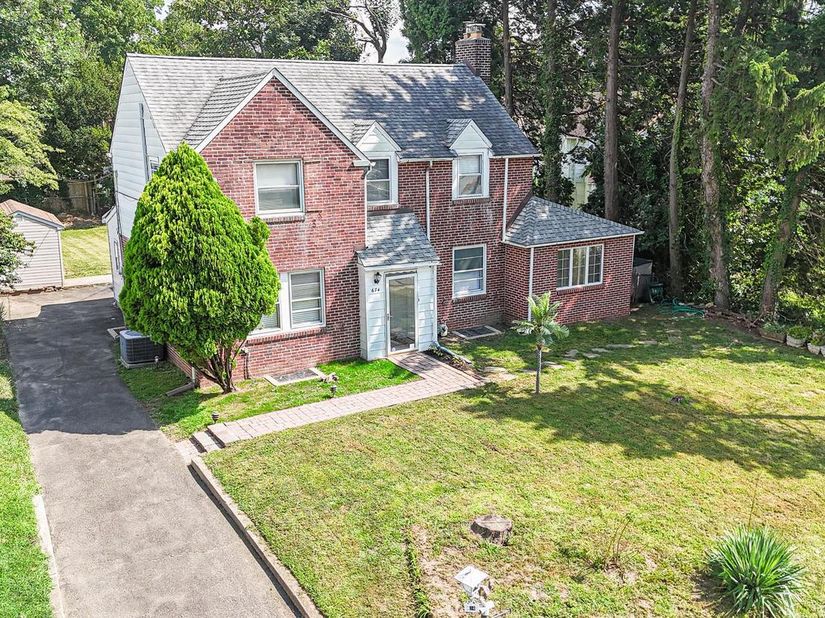 674 Meetinghouse Road, Elkins Park PA 19027