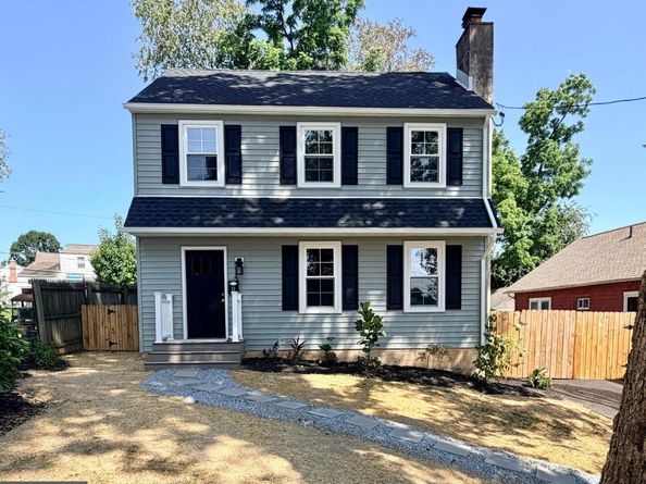 31 Berkley Road, Broomall PA 19008