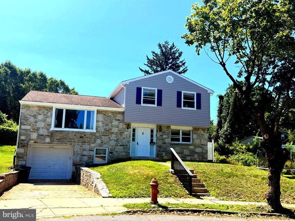 506 Pinewood Road, Philadelphia PA 19116