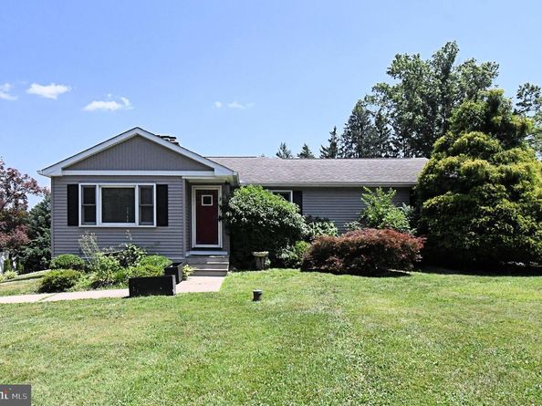 551 Walter Road, Warminster PA 18974