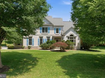 1407 Woodhurst Boulevard