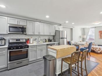 1711 S 6TH Street