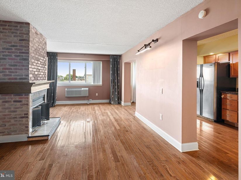 200 Lombard Street 732, Philadelphia PA 19147