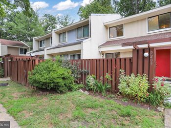 2205 Southgate Square