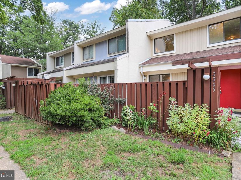 2205 Southgate Square 2205, Reston VA 20191