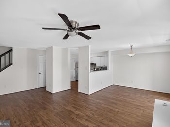 1056 Warwick