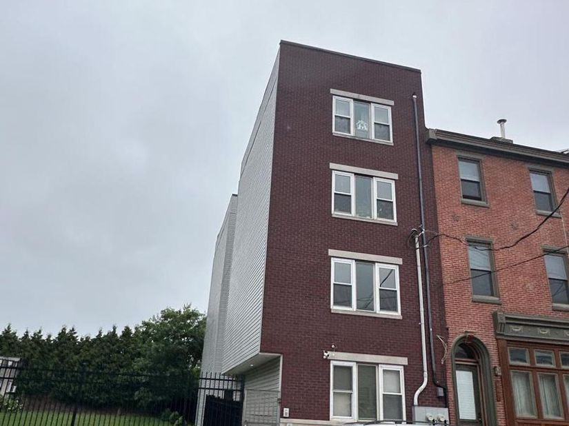 811 N Franklin Street, Philadelphia PA 19123