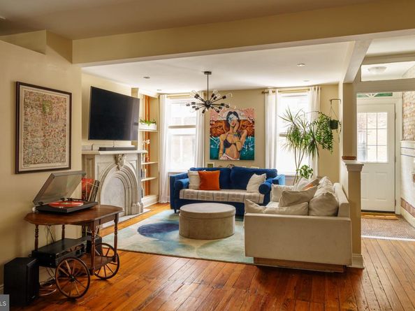 705 Manton Street, Philadelphia PA 19147