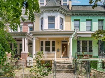 1371 Monroe NW