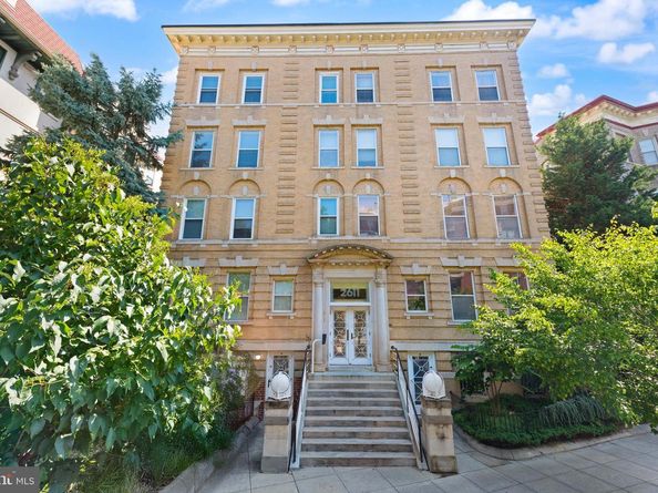 2611 Adams Mill Road NW 208, Washington DC 20009