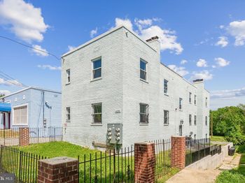 4230 6TH Street SE