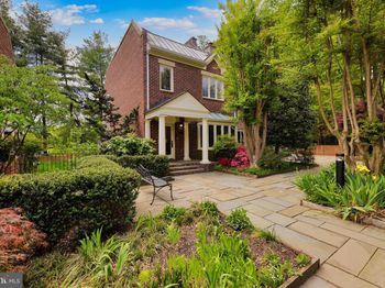 4018 Chancery Court NW