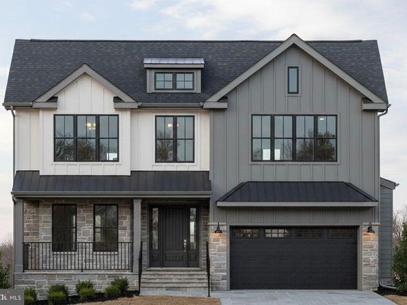 906 Hillcrest Drive SW, Vienna VA 22180