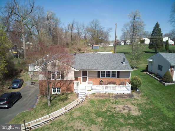 705 Overlook Drive, Warminster PA 18974