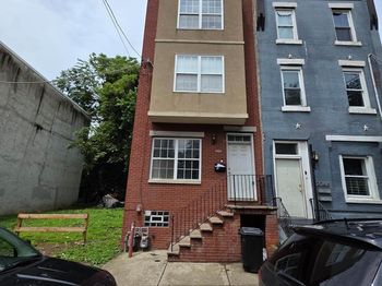 2044 N 18TH Street