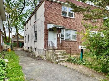 828 Broad Street