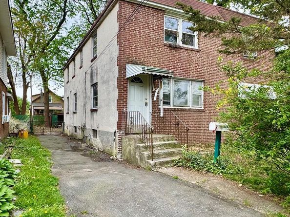 828 Broad Street, Collingdale PA 19023