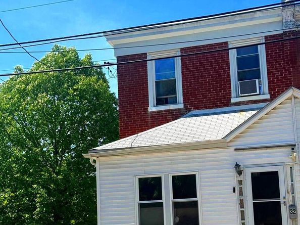 32 S 12TH Street, Darby PA 19023